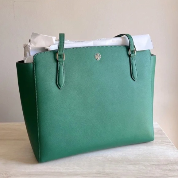 Tory Burch Handbags - tory burch tote bag 🌼